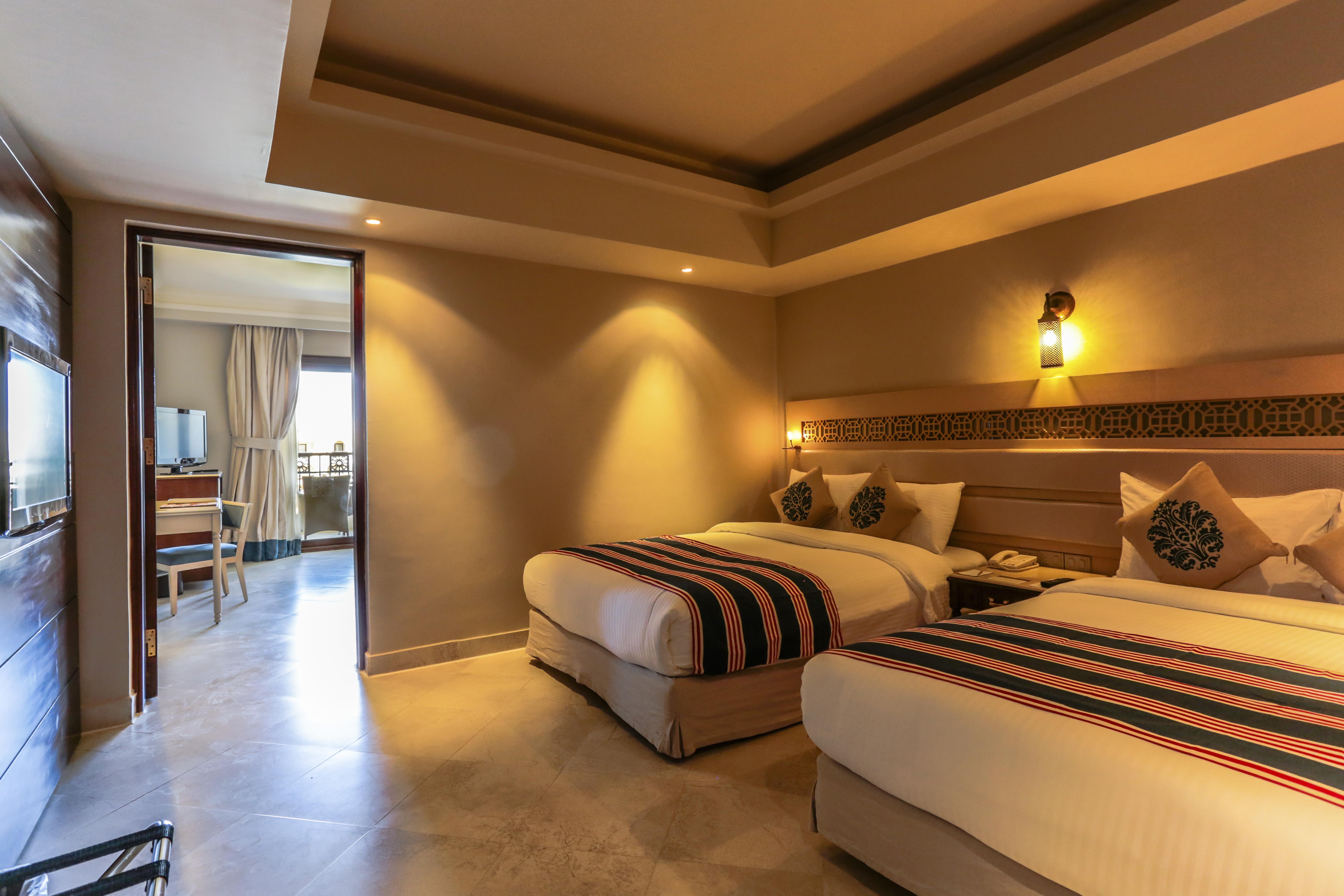 Sunrise Arabian Beach Resort Sharm el-Sheikh Exterior photo Family Suite