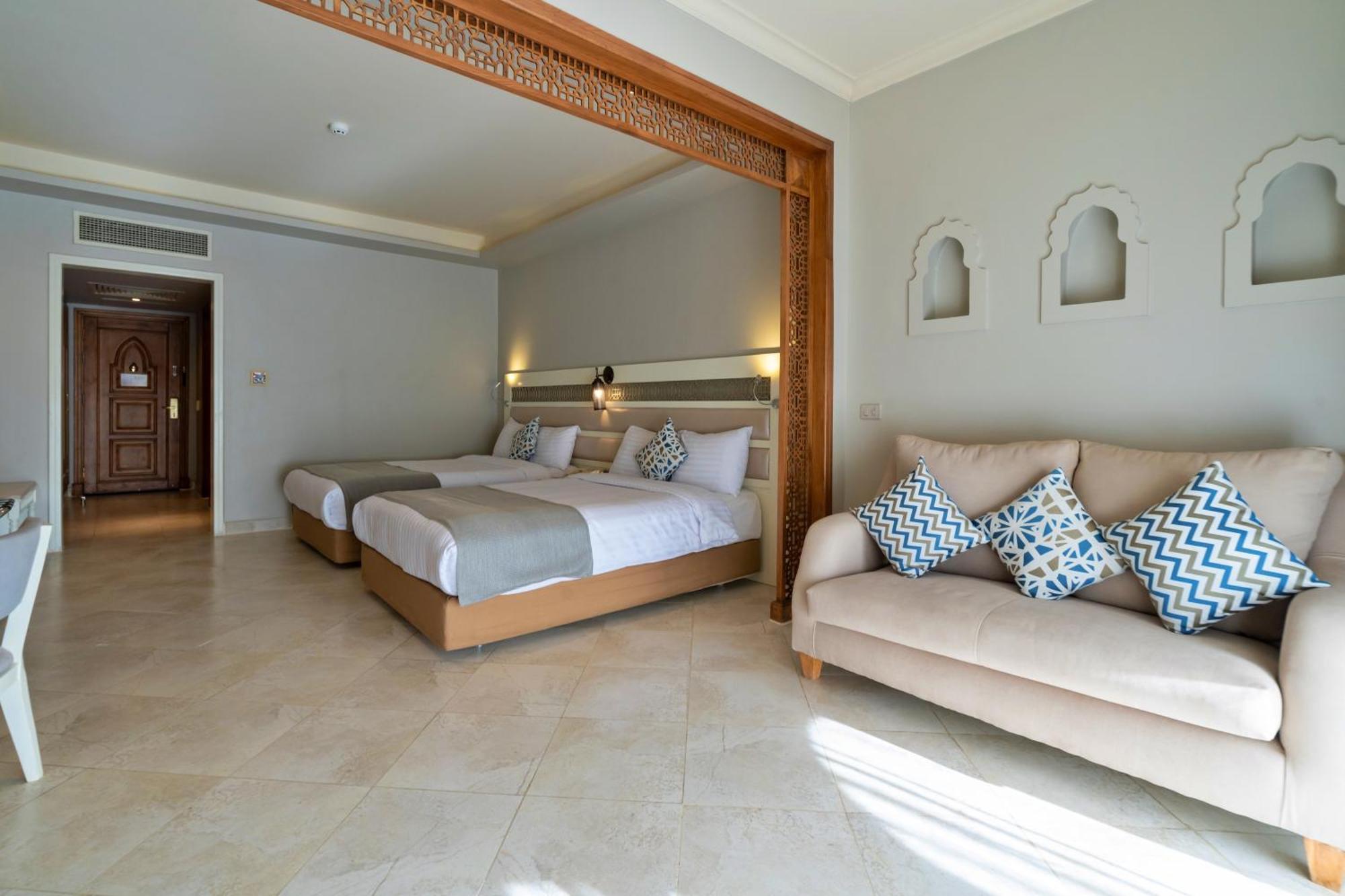 Sunrise Arabian Beach Resort Sharm el-Sheikh Exterior photo Deluxe room