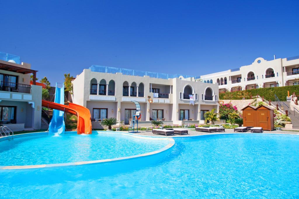 Sunrise Arabian Beach Resort Sharm el-Sheikh Exterior photo A pool at a hotel