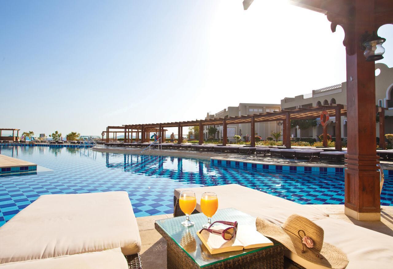 Sunrise Arabian Beach Resort Sharm el-Sheikh Exterior photo The pool at the hotel
