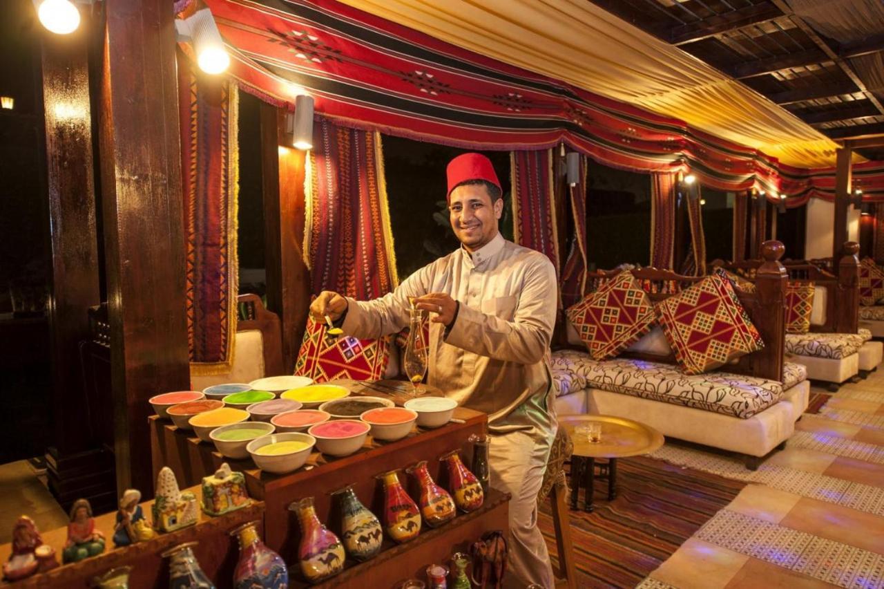 Sunrise Arabian Beach Resort Sharm el-Sheikh Exterior photo A souk in Dubai